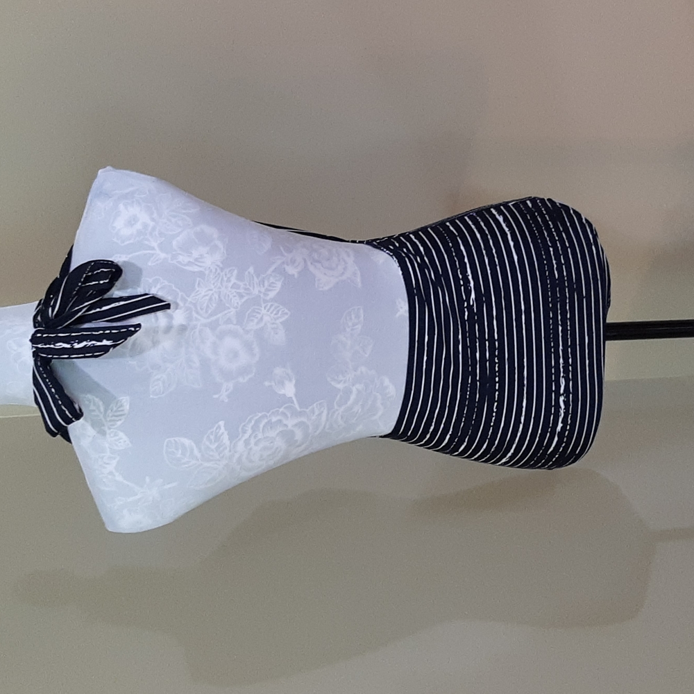 Cocoship Halter Top black & white size 6 - Picture 4 of 7